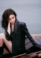 床上的欢爱私语未审核版